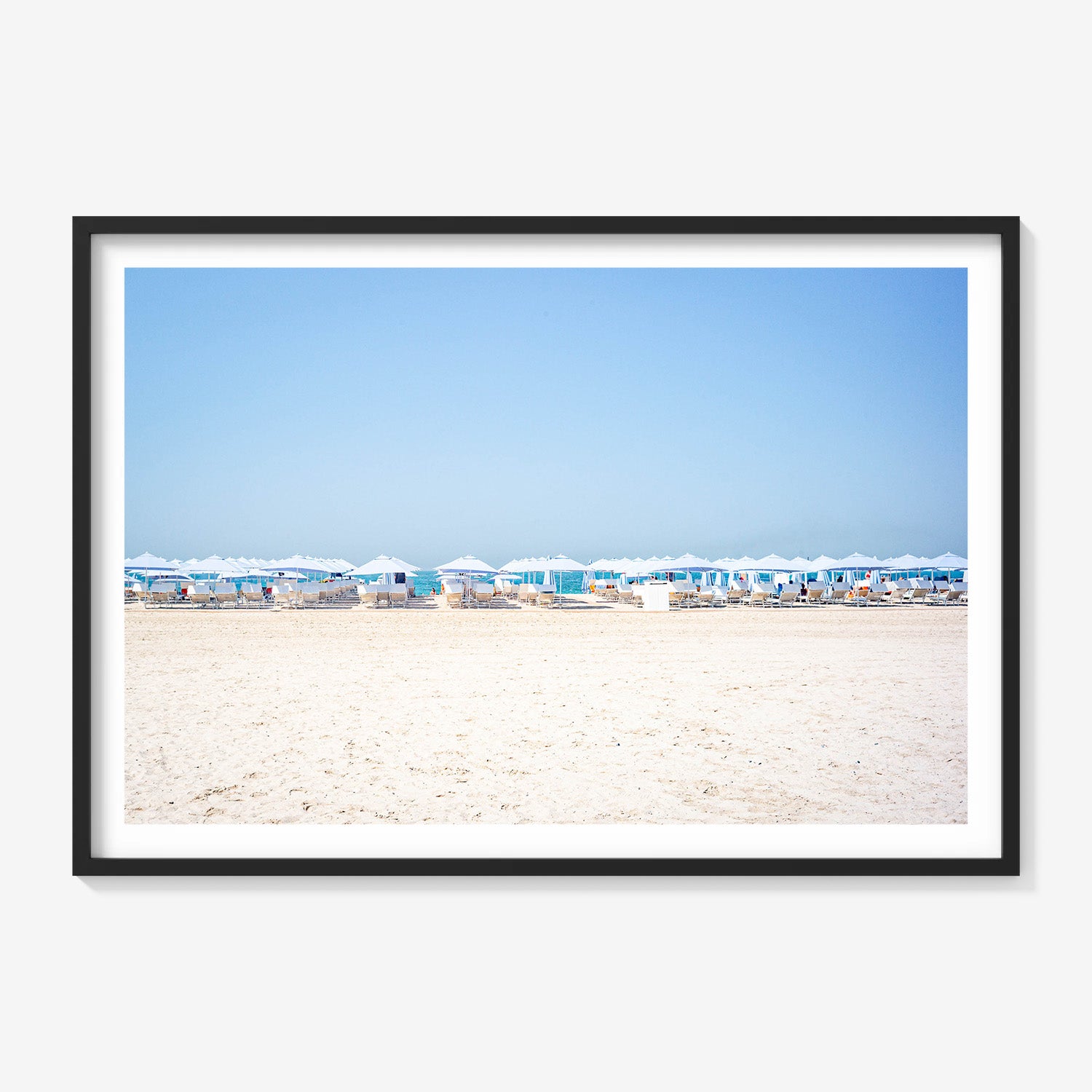 BEACH CLUB