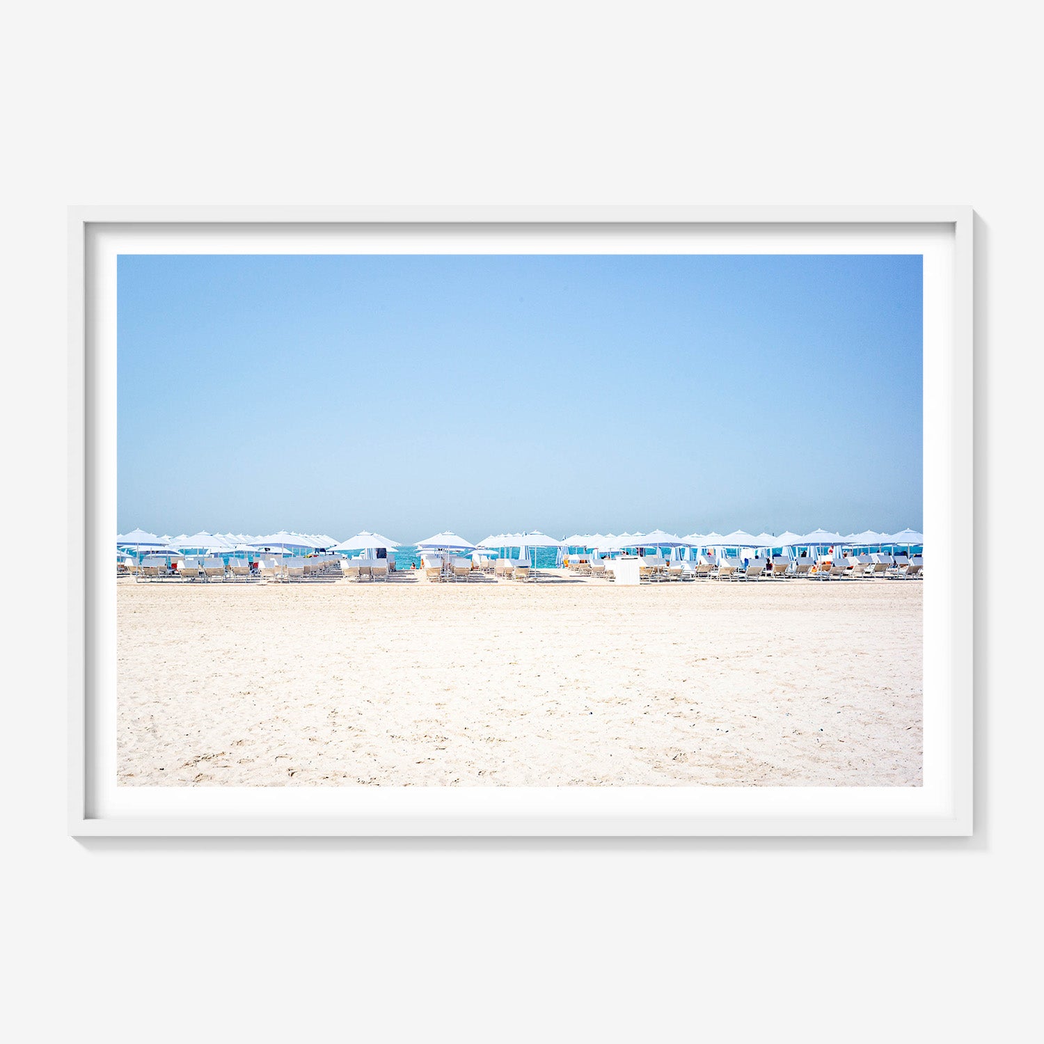 BEACH CLUB